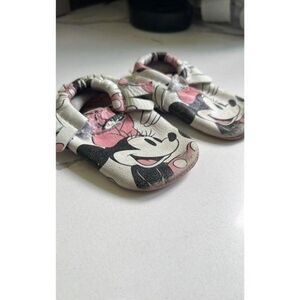 Freshly Picked‎ Minnie Moccs size 4